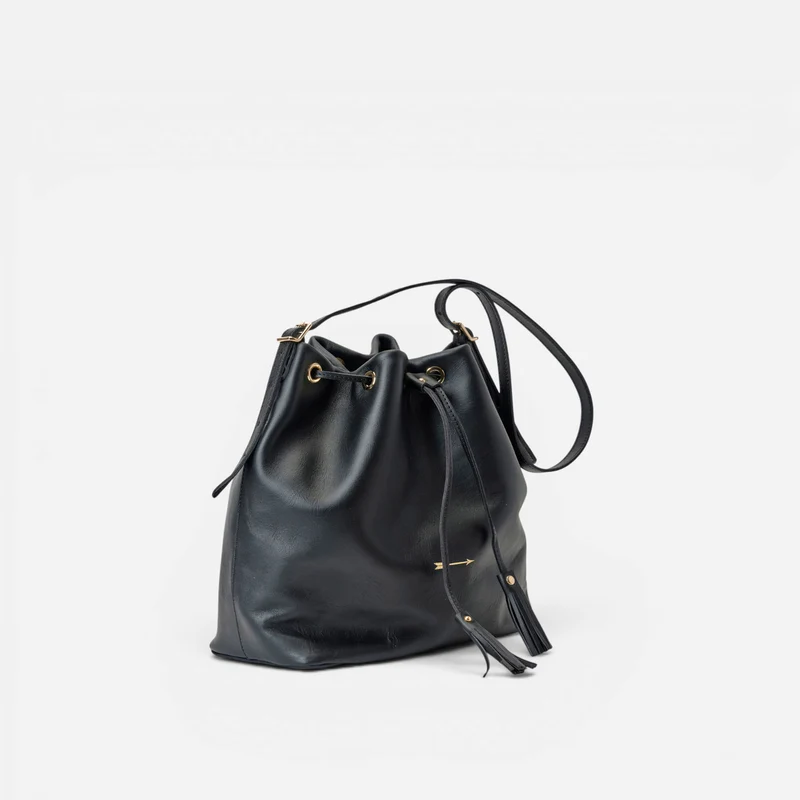Dumas Black