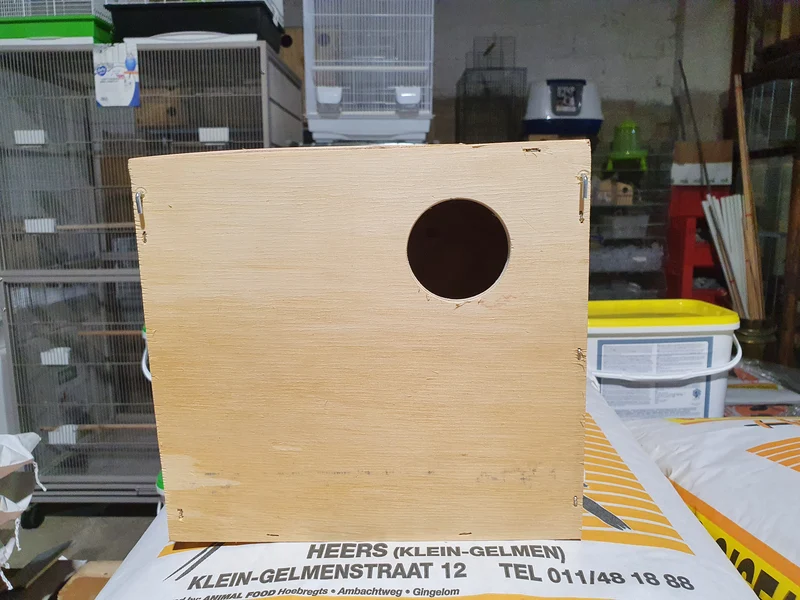 Bloque de nido de madera para periquitos pequeños (modelo especial)