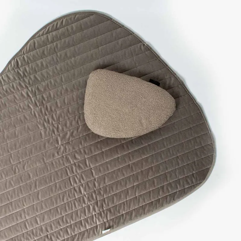 D&D Home Pebble Dog Head Pillow Taupe 39x26x7.5cm