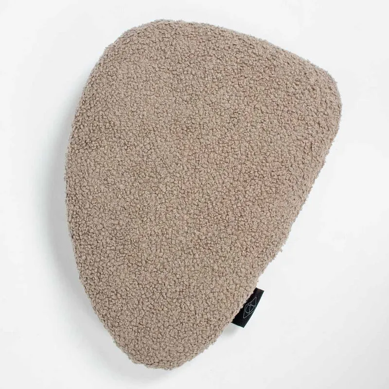 D&D Home Pebble Dog Head Pillow Taupe 39x26x7.5cm