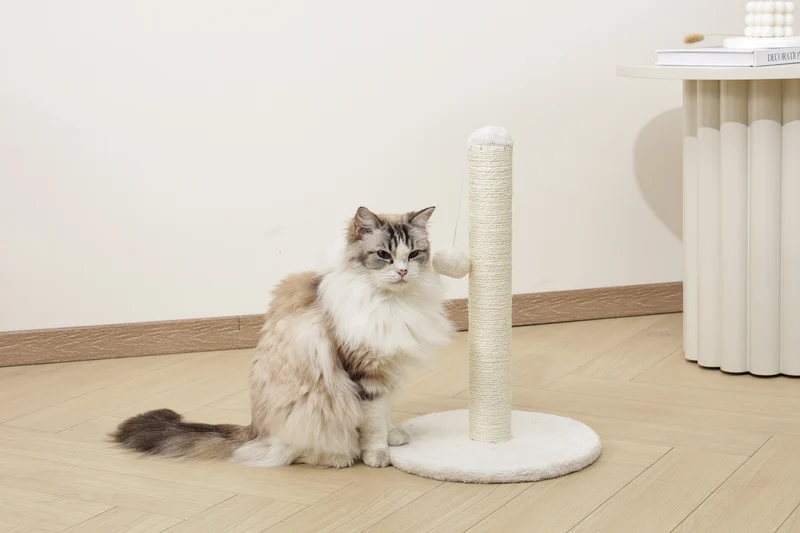 MY SECOND CAT TREE Pompom White