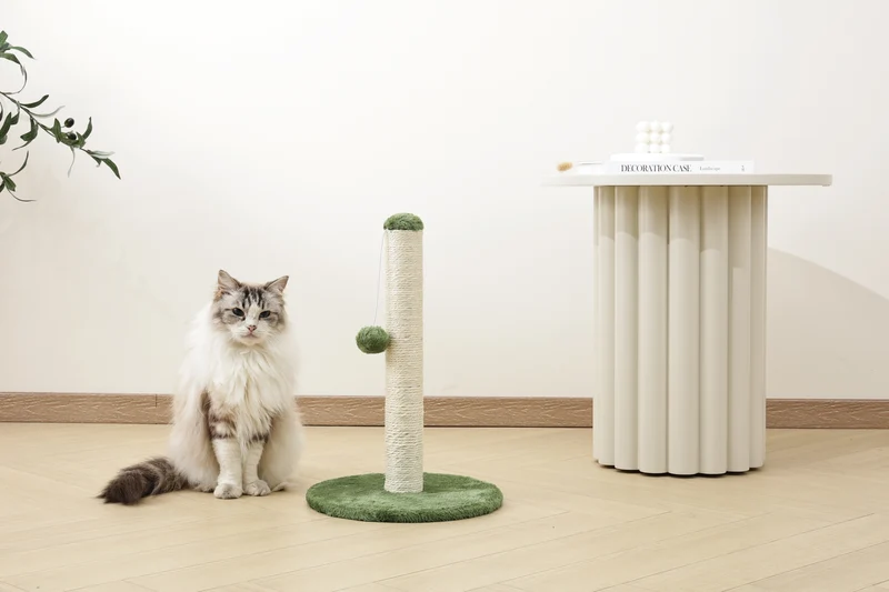 MY SECOND CAT TREE Pompom Green