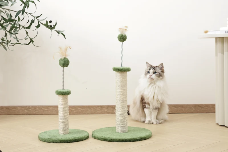 MY SECOND CAT TREE Feather Green