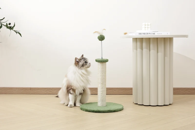 MY SECOND CAT TREE Feather Green