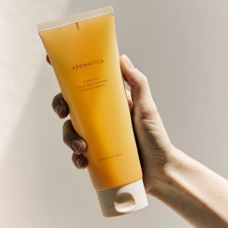 AROMATICA Glow Vita Oil-in-Gel Cleanser – Orange & Neroli (150ml)