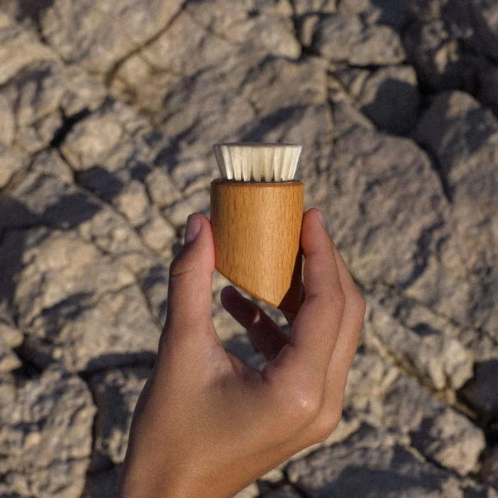 The Vegan Facial Dry Brush