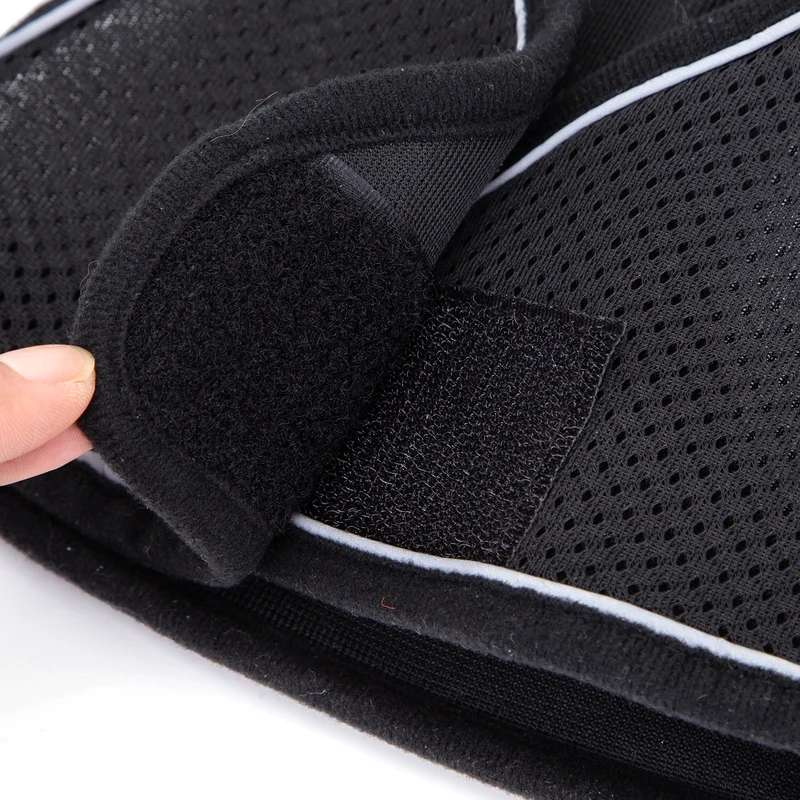 Arnés reflectante para perros con correa – Negro