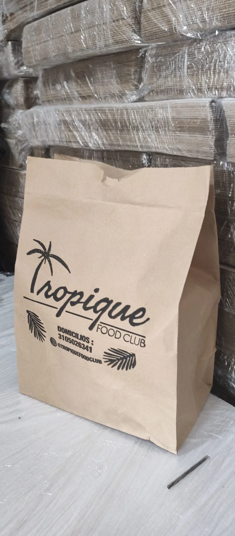 Bolsa Americana Kraft M (26+14x40cm) - (personalizada a 1 tinta - 2 caras)- 1500 unidades