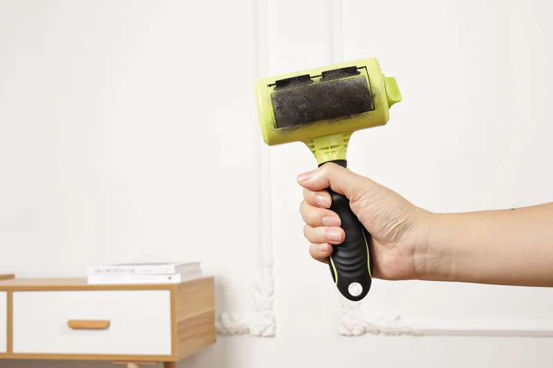 CLICK and GROOM Fur removal roller