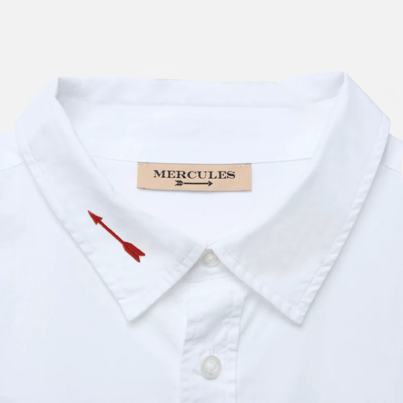 Camisa blanca bordado rojo