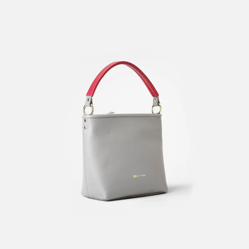Tonga Grey & Lipstick