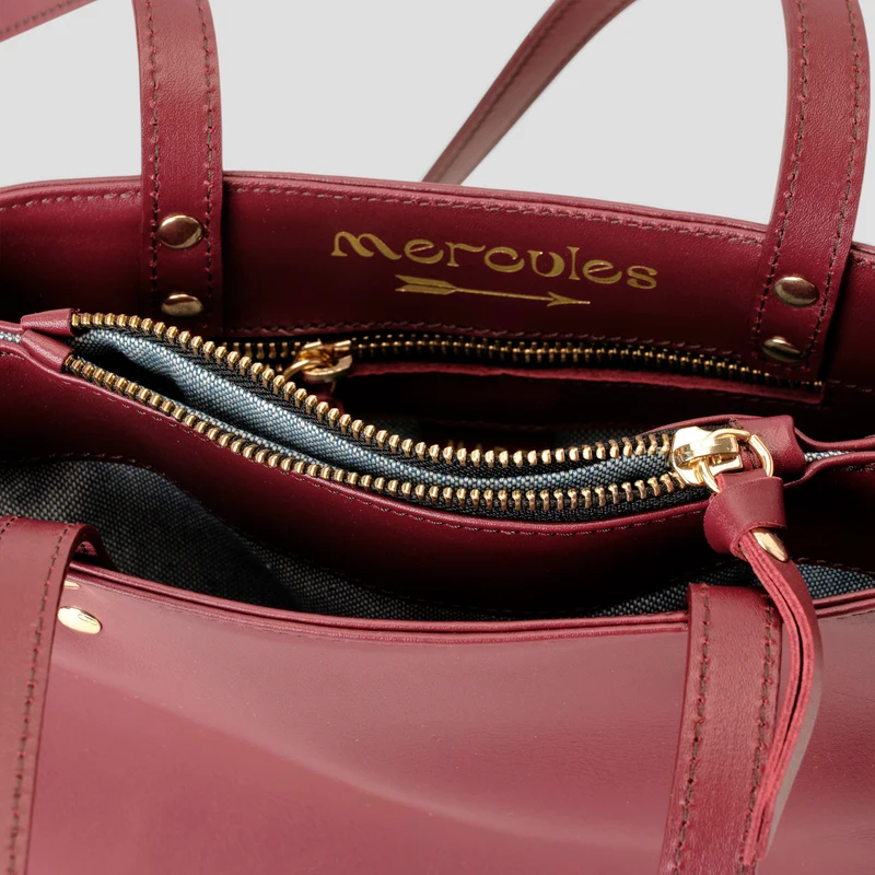 Robin Burgundy
