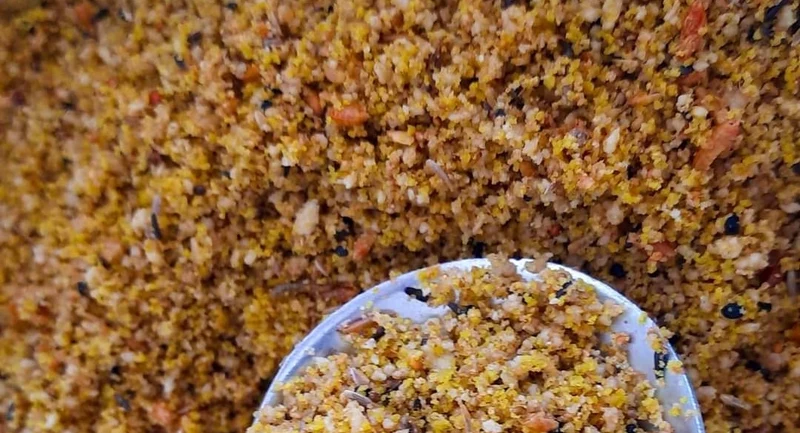 Nutribird Gold Patee para aves domésticas 5 kg (comida de huevo lista para usar de Orlux para aves domésticas)