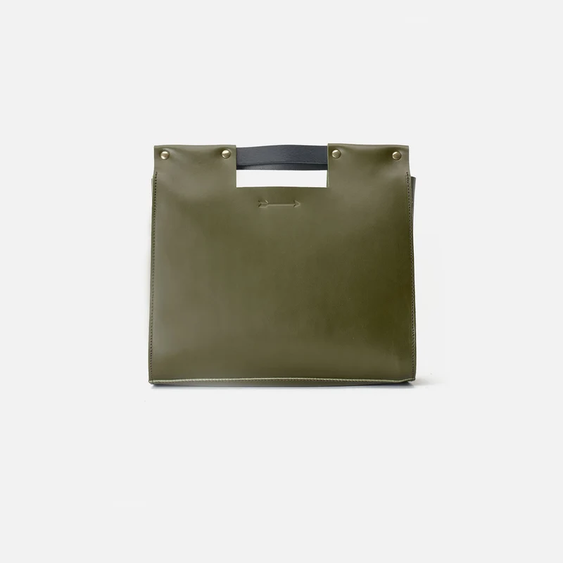 Alamo Satchel Oliva
