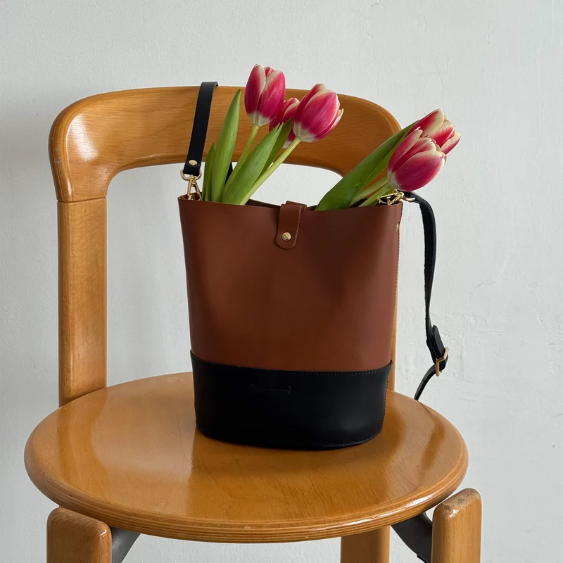 Alamo Bucket Tan Base Negra