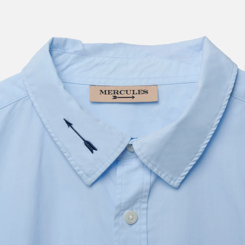 Camisa azul bordado azul