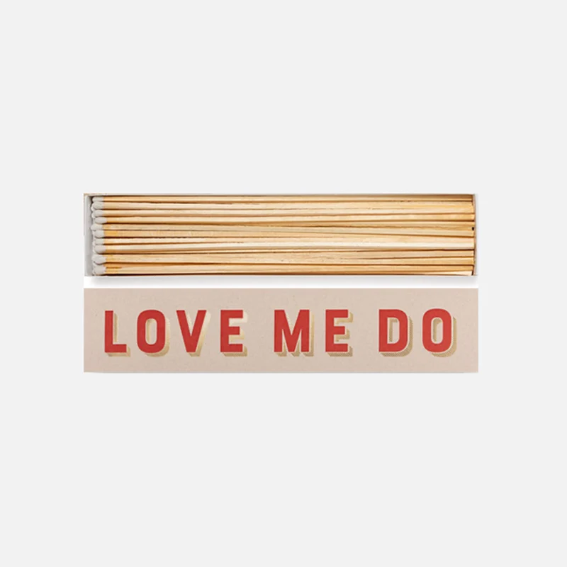 Caja alargada de cerillas Love me do