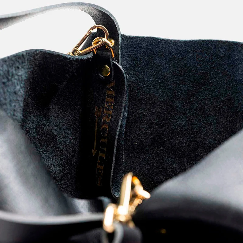 Bucket Fringes Black