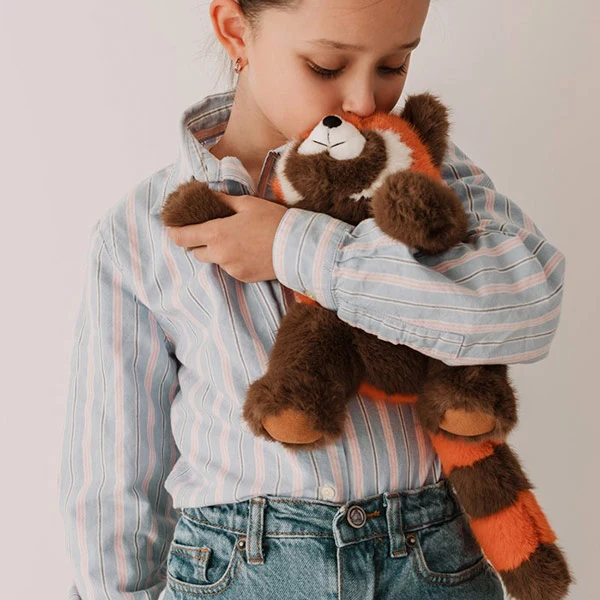 Peluche Tu Amigo Rusty El Panda Rojo Tumbado